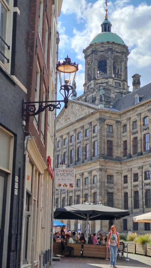 Amsterdam, kanal i zgrade od čokolade